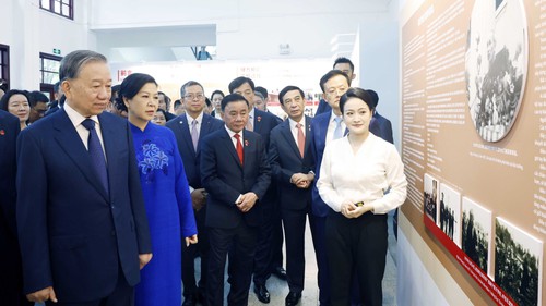 Tổng Bí thư, Chủ tịch nước và Phu nhân thăm Di tích Khu học xá Trung ương