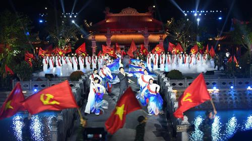 Quảng Trị: Chương trình nghệ thuật chính luận “Bản hùng ca trên sông”