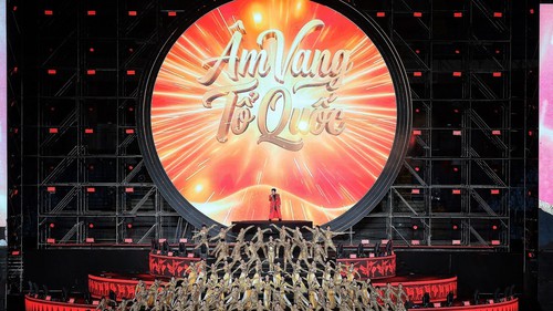 Xúc động, hùng tráng chương trình nghệ thuật đặc biệt “Âm vang Tổ quốc”