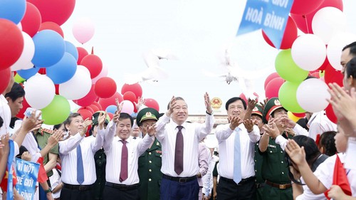 Tổng Bí thư, Chủ tịch nước Tô Lâm dự Lễ Thượng cờ "Thống nhất non sông"