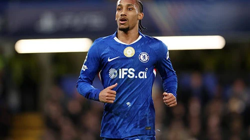 Barca bất  ngờ nhắm sao Chelsea thay thế Lewandowski