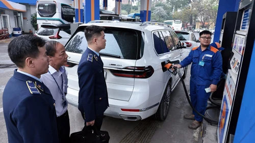 Nguồn cung xăng dầu ổn định, chưa ghi nhận vi phạm trong ngày 3/4