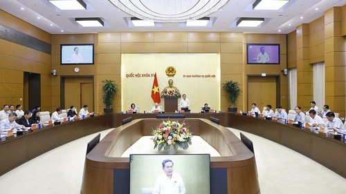 Nhiều nội dung quan trọng trong ngày làm việc đầu tiên Kỳ họp thứ Nhất, Quốc hội khóa XVI