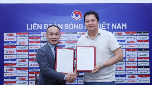 VFF gia hạn hợp đồng với thầy Hàn của Nguyễn Filip, Văn Lâm và Trung Kiên