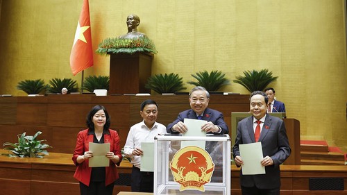 Kỳ họp thứ Nhất, Quốc hội khóa XVI: Tiến hành quy trình bầu Chủ tịch nước, Thủ tướng Chính phủ