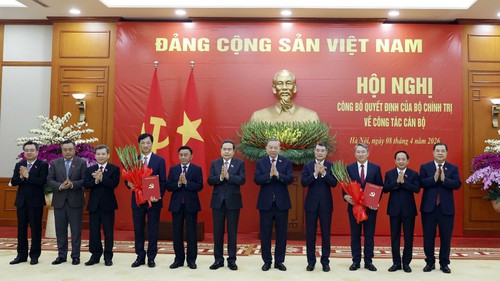 Trao quyết định bổ nhiệm Trưởng ban Tổ chức Trung ương và Chánh Văn phòng Trung ương Đảng