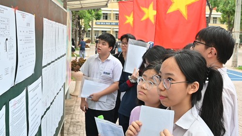 Kỳ thi lớp 10 tại Hà Nội: Còn những lựa chọn khác ngoài trường công lập