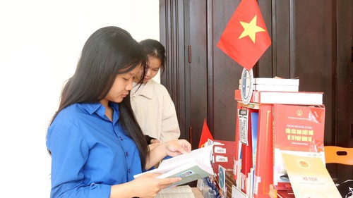 Khơi dậy khát vọng tuổi trẻ qua những trang sách viết về Chủ tịch Hồ Chí Minh