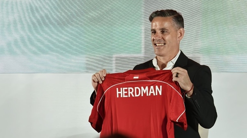 HLV ĐT Indonesia tuyên bố phải giành vé dự World Cup 2030, dùng cầu thủ quốc nội ở AFF Cup