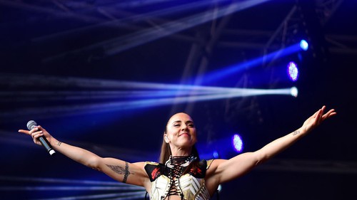 Melanie C - tìm lại mình trong album mới "Sweat"