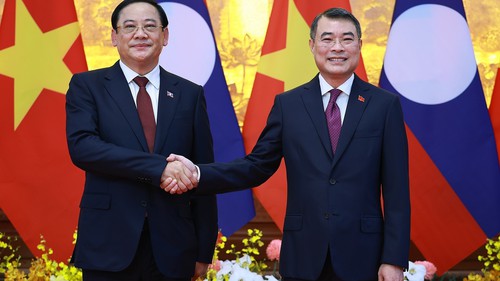 Thủ tướng Lê Minh Hưng và Thủ tướng Lào Sonexay Siphandone hội đàm