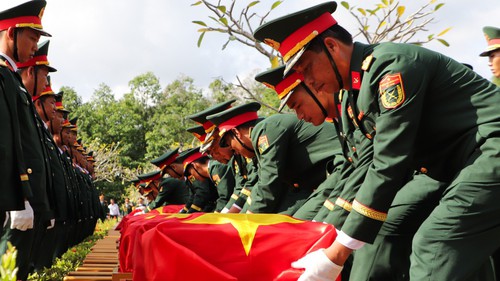 Thủ tướng yêu cầu đẩy mạnh thực hiện tìm kiếm, quy tập và xác định danh tính hài cốt liệt sĩ