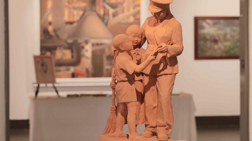 Triển lãm “Ký ức những năm tháng không quên” chào mừng Quốc khánh 2/9