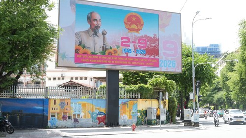 Thành phố Hồ Chí Minh rực rỡ chào mừng Quốc khánh 2/9