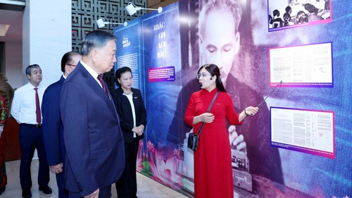 Thực hành tư tưởng Hồ Chí Minh phải bằng những việc làm cụ thể