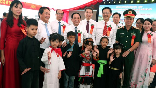 Khai giảng năm học mới 2026 - 2027: Niềm vui từ miền xuôi đến miền ngược