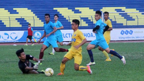 Thử sức Việt kiều, FLC Thanh Hóa 'đè bẹp' Hải Phòng