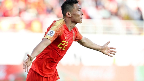 BÌNH LUẬN: Trung Quốc không thể mơ vô địch từ những sai lầm của đối thủ