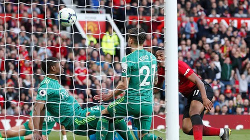 VIDEO MU 2-1 Watford: Rashford và Martial lập công, 'Quỷ đỏ' tạm trở lại top 4