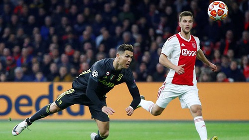 ‘Bàn thắng của Ronaldo giống một cú đánh golf hoàn hảo’