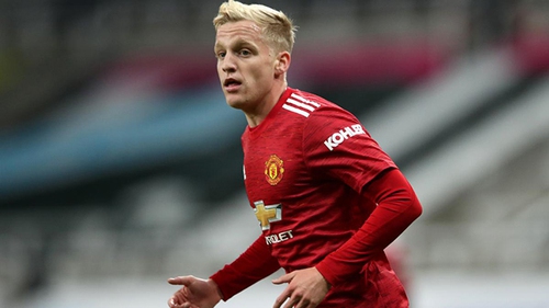 Solskjaer có thể làm gì để cứu sự nghiệp của Van de Beek?