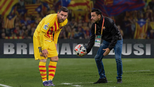 Barca đàm phán với Xavi để thay thế Ronald Koeman