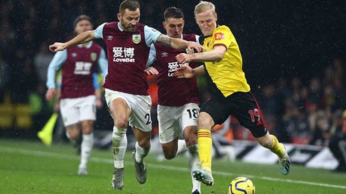 Soi kèo nhà cái Burnley vs Watford. Nhận định, dự đoán bóng đá Anh (2h30, 19/1)