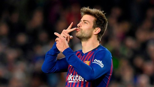 Chuyển nhượng 8/1: MU đầu hàng vụ Haaland, Pique ‘sao kê’ tiền lương