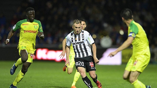 Soi kèo nhà cái Nantes vs Angers. Nhận định, dự đoán bóng đá Ligue 1 (20h00, 17/4)