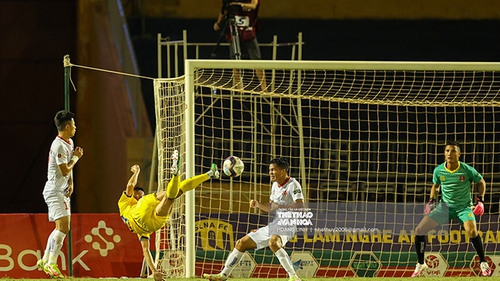 SLNA 3–0 Hải Phòng: Thắng thuyết phục, SLNA tạm chiếm ngôi đầu V-League
