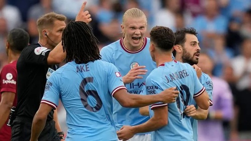 Haaland là một 'quái vật' và vẫn đang phát triển tại Man City