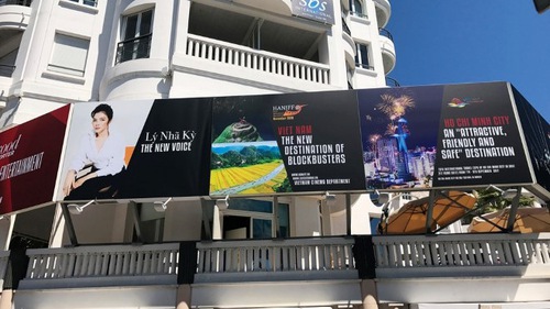 Lý giải về việc Lý Nhã Kỳ xuất hiện trên pano tại Cannes