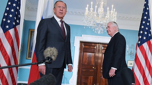 Ngoại trưởng Nga 'ngã ngửa' tại Washington khi biết Giám đốc FBI bị sa thải