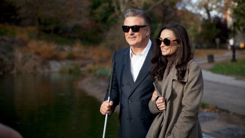 Alec Baldwin bị hội người khuyến tật phản đối