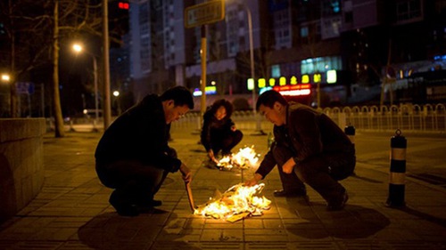 Trung Quốc thẳng tay khai trừ Đảng quan chức dùng thần chú để tiến thân