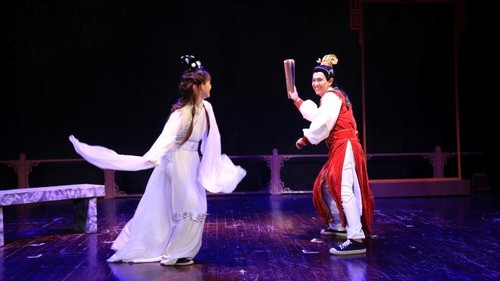 Độc đáo...'Hồng Lâu Mộng' 'made in Vietnam'