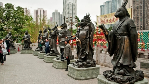 Tượng 12 con giáp cởi truồng ở Hải Phòng và loạt tượng con giáp triệu người trầm trồ