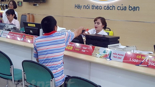 Không còn cảnh chủ thuê bao chen chúc bổ sung thông tin cá nhân