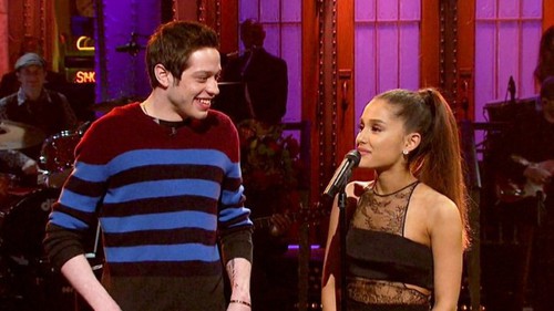 Pete Davidson kể chuyện đính hôn với Ariana Grande sau 10 ngày hẹn hò