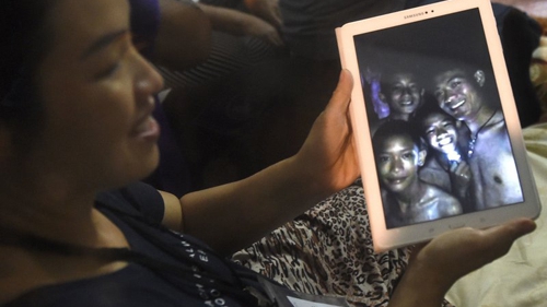 Lý do để đội bóng nhí Thái Lan lặn ra khỏi hang sẽ nguy hiểm tính mạng