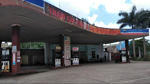 Bắt hai tên Trung Quốc cướp tiền và cướp ô tô đâm vào công an