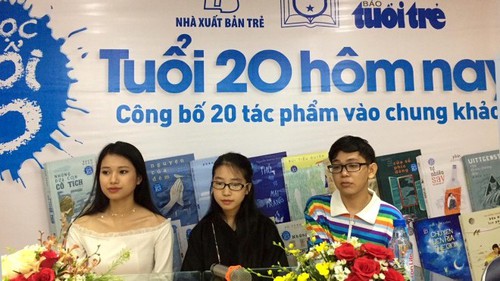 Chung khảo Văn học tuổi 20 lần 6: Một nửa tác phẩm có bút pháp xuyên không, huyền ảo…