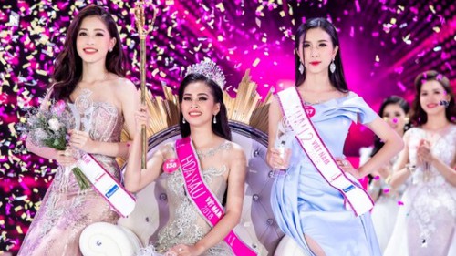 Hé lộ những ‘điều khoản’ sẽ ràng buộc Tân Hoa hậu Trần Tiểu Vy