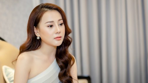 'Quỳnh búp bê' Phương Oanh thừa nhận phẫu thuật thẩm mỹ