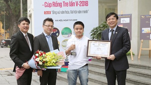 Họa sĩ trẻ Lê Diệu Bang: 2 ngày, 4 tác phẩm và 1 giải Nhất