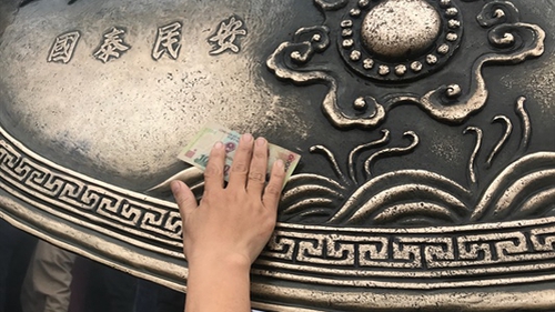 Đừng làm hỏng lễ hội vì không hiểu biết