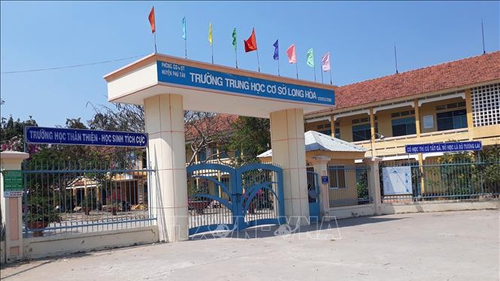 Vụ thầy giáo dùng thước kẻ đánh học sinh tại An Giang: Vẹo cột sống do bệnh lý