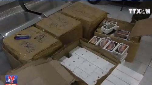 VIDEO: Thu giữ lô hàng hơn 200 iphone, ipad lậu