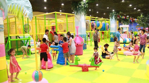 Hà Nội thiếu khu vui chơi an toàn cho trẻ em tại các khu nhà cao tầng