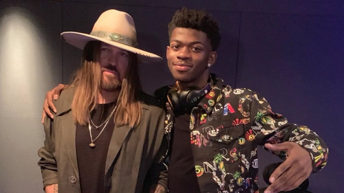 'Old Town Road' của Lil Nas X và Billy Cyrus: Khơi mào tranh cãi về nhạc đồng quê